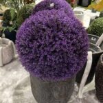 كرات عشبية صناعية بنفسجي فاتح